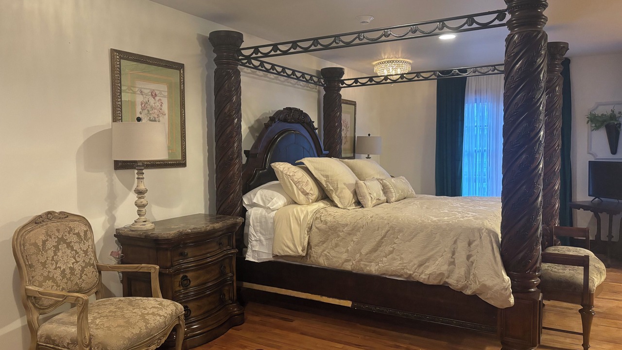 Photo of Bedroom in Excelsior Springs