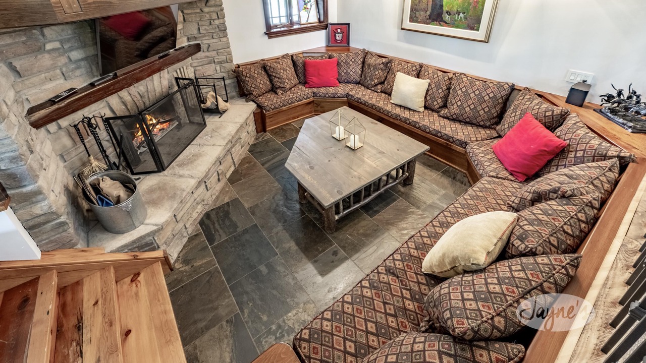 Photo of Livingroom in Craigleith