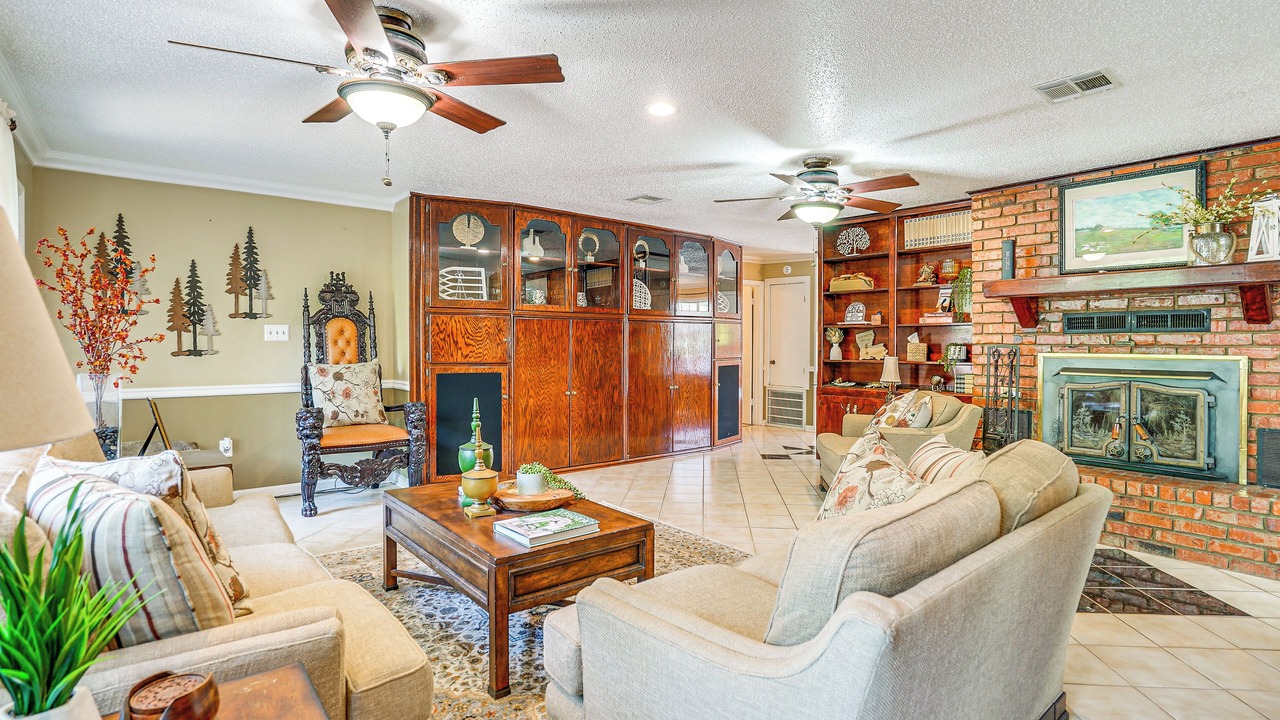 Photo of Livingroom in Lincoln Parish