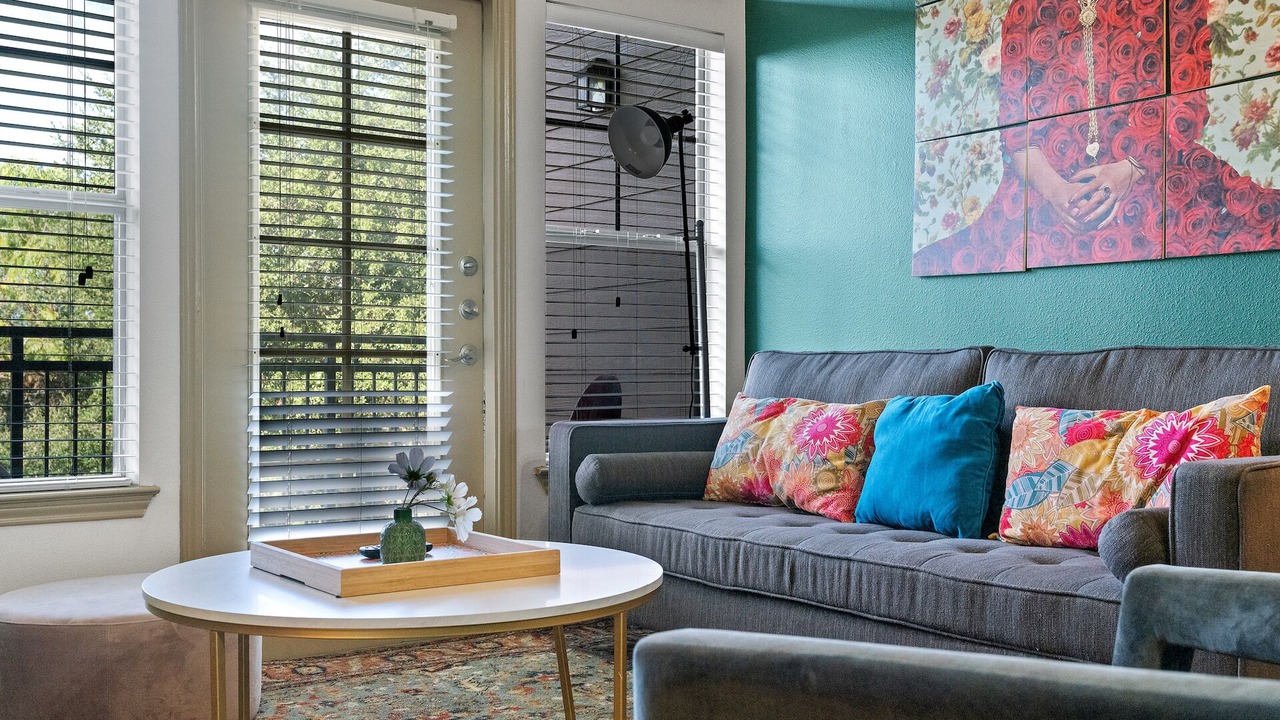 Photo of Livingroom in McNeil