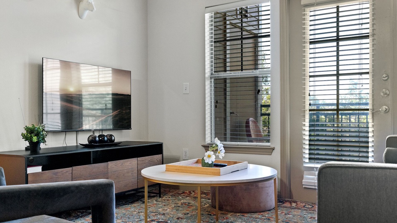 Photo of Livingroom in McNeil