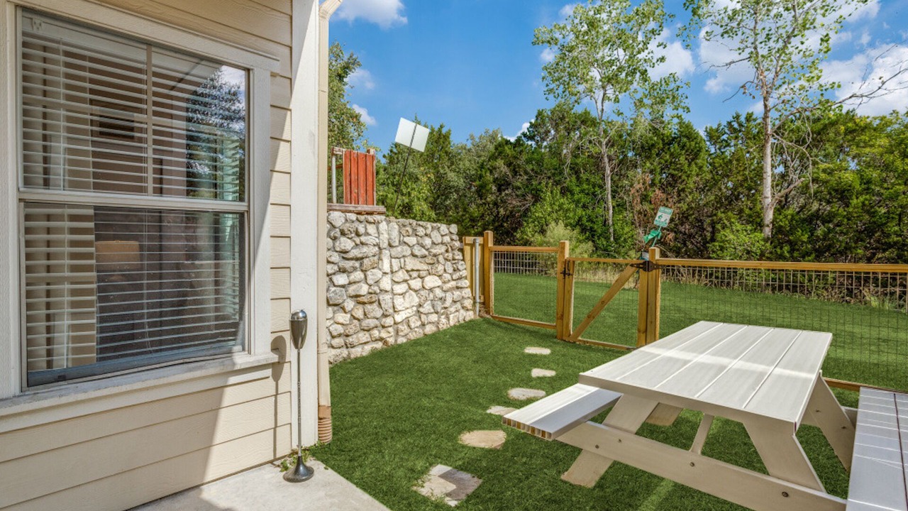 Photo of Outdoor in McNeil