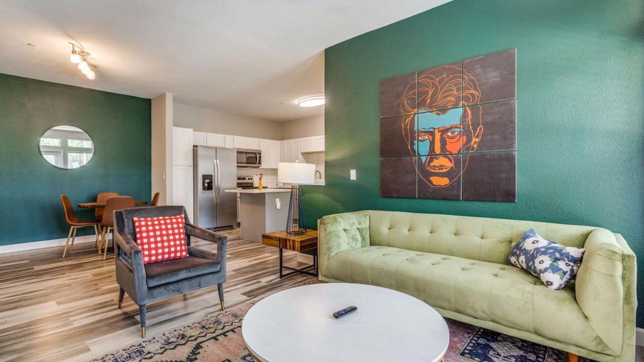 Photo of Livingroom in McNeil