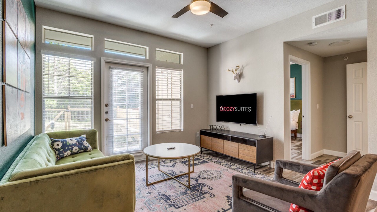 Photo of Livingroom in McNeil