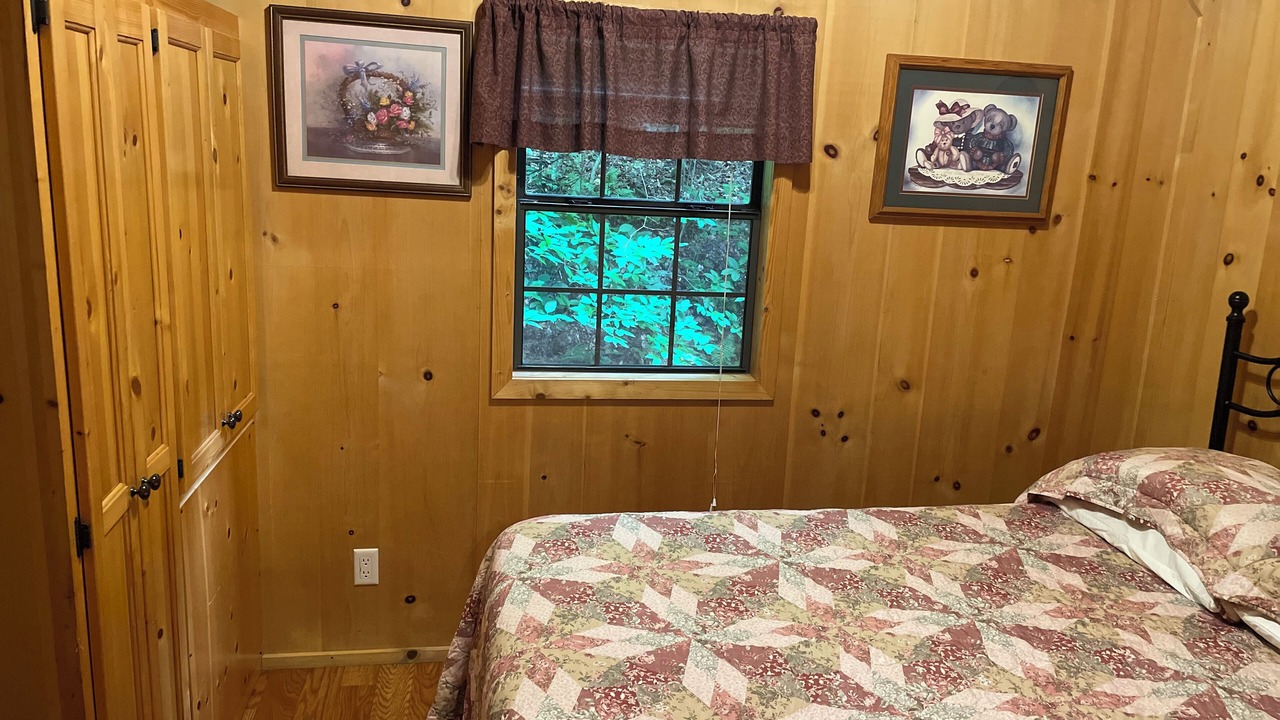 Photo of Bedroom in Hallsville