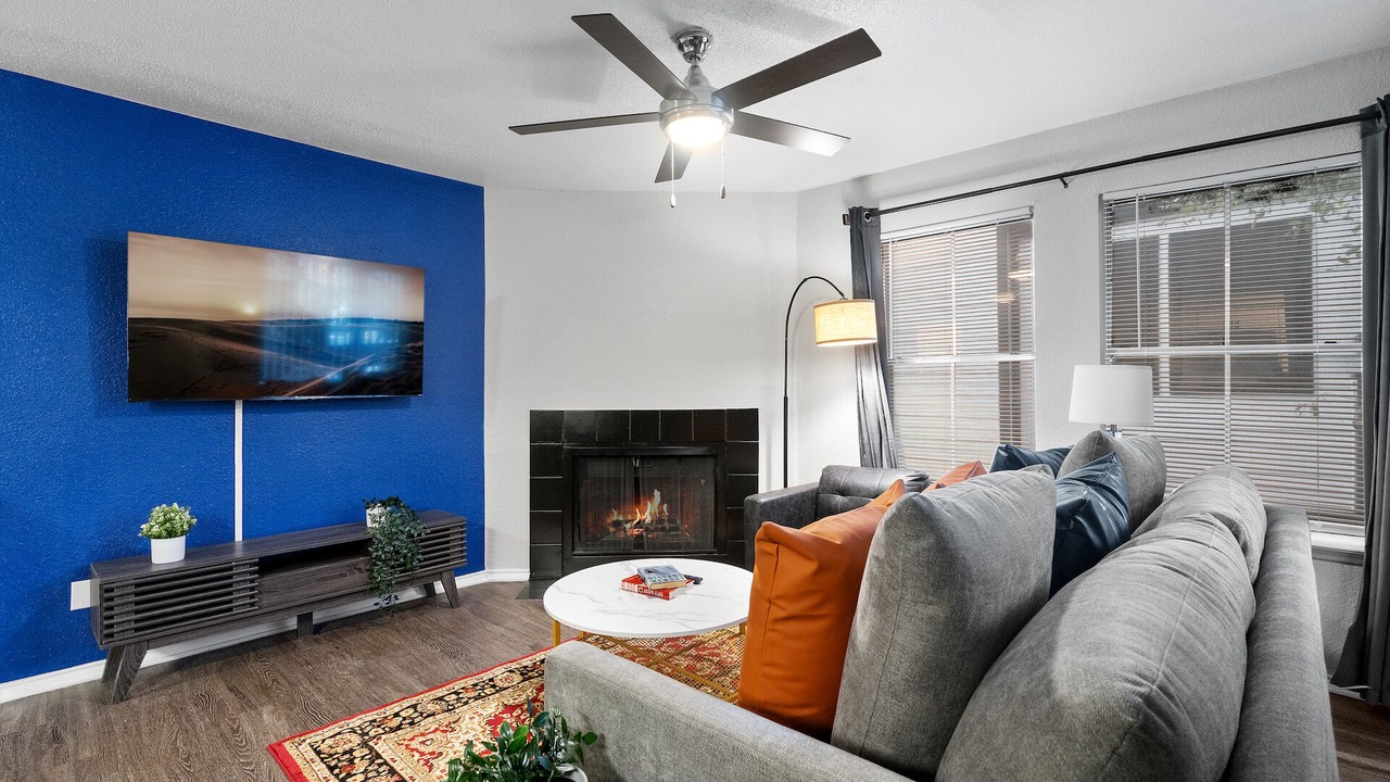 Photo of Livingroom in University Hills and Windsor Park