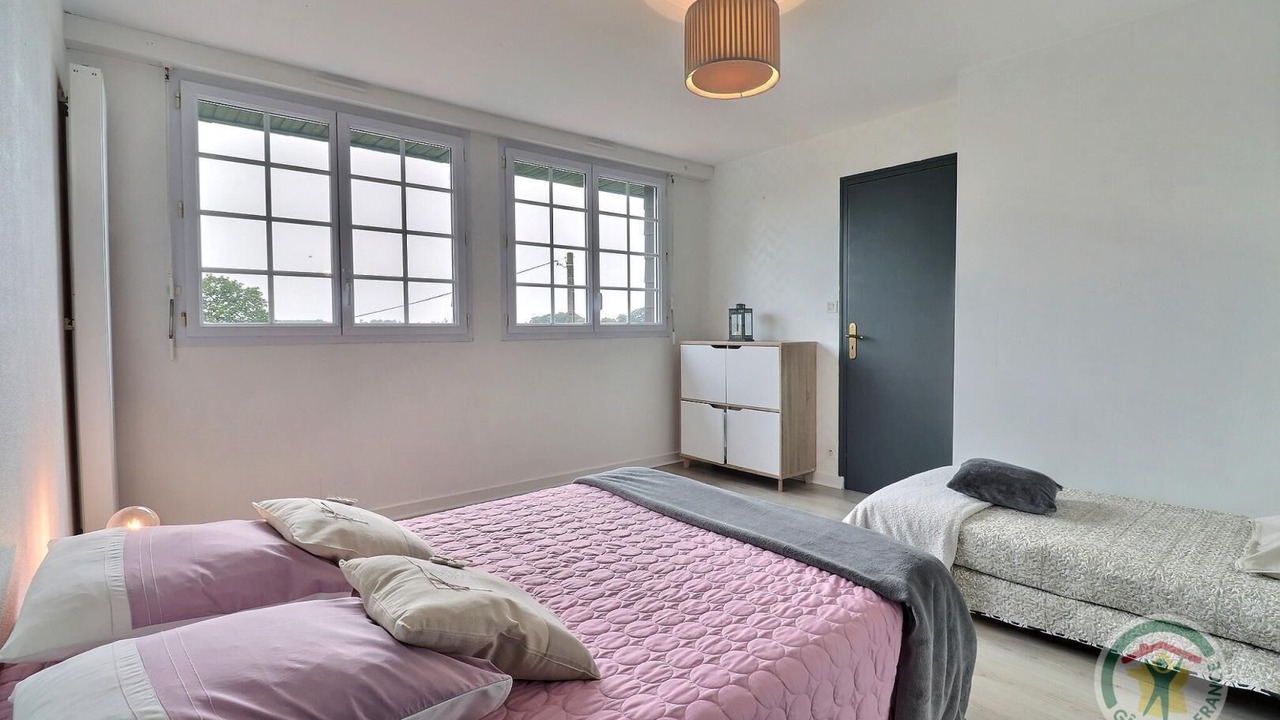 Photo of Bedroom in Parigne