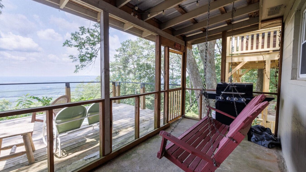 Photo of Patio Balcony in Valley Head