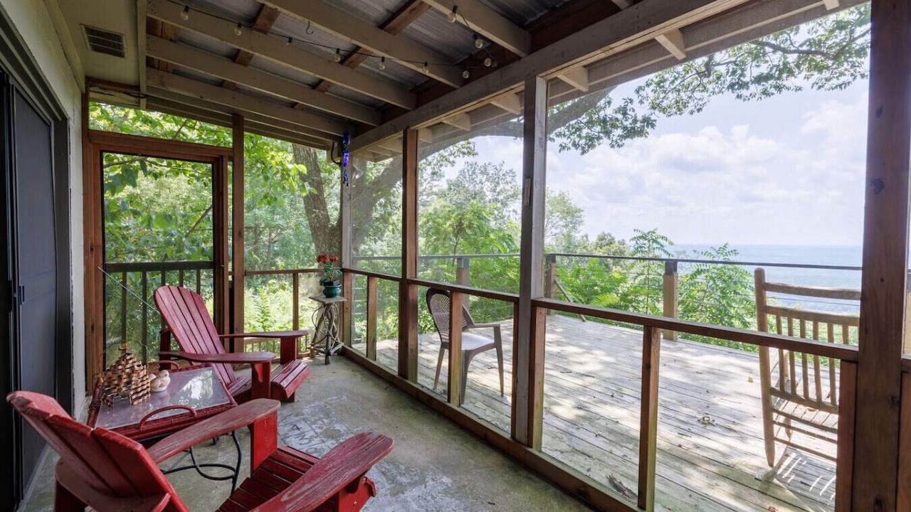 Photo of Patio Balcony in Valley Head