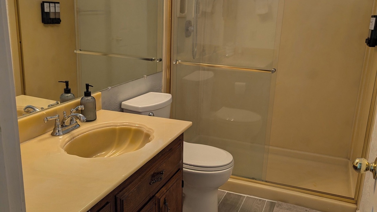 Photo of Bathroom in Discovery Bay