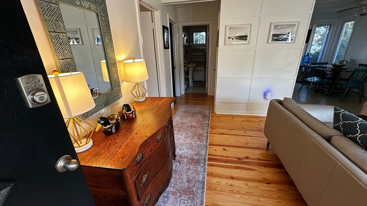 Photo of Livingroom in Dutton