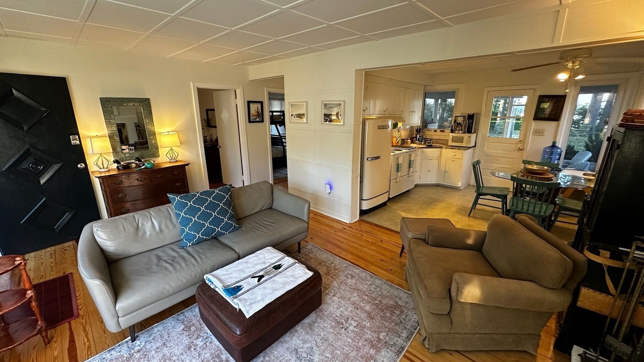 Photo of Livingroom in Dutton