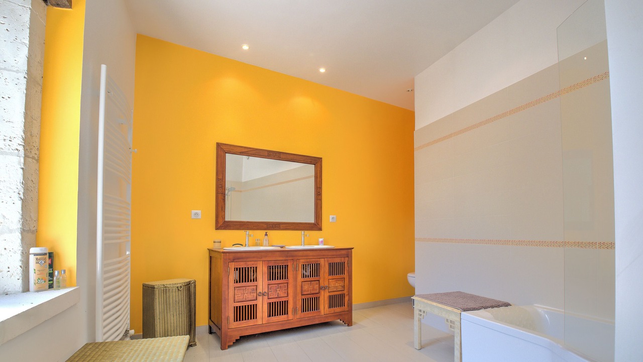 Photo of Bathroom in Bourdeilles