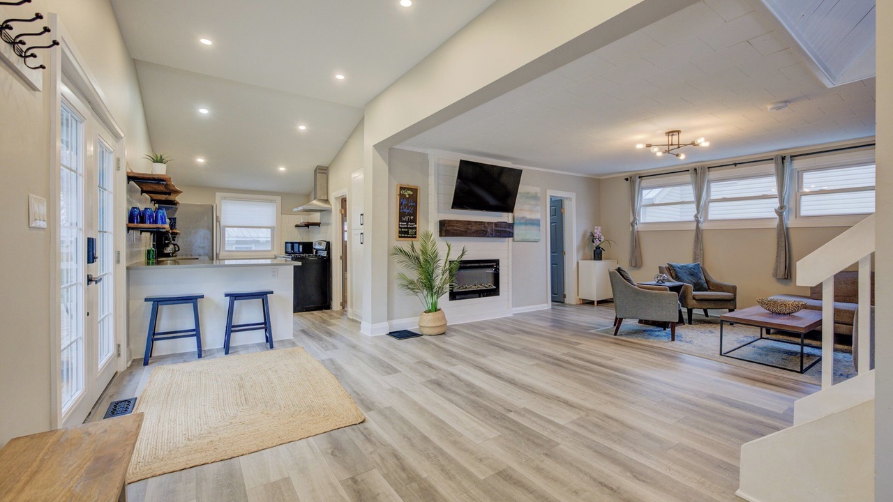 Photo of Livingroom in Grand Bend