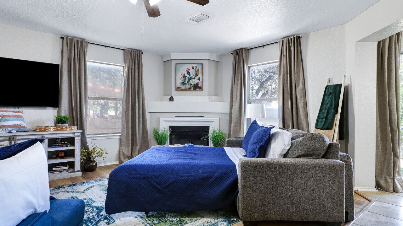 Photo of Livingroom in West San Antonio