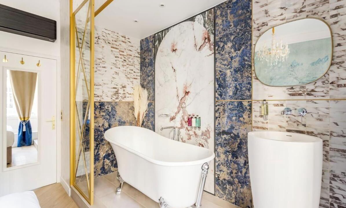 Photo of Bathroom in Arts-et-Metiers