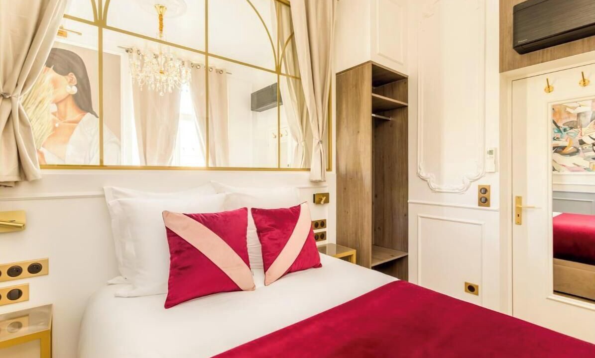Photo of Bedroom in Arts-et-Metiers