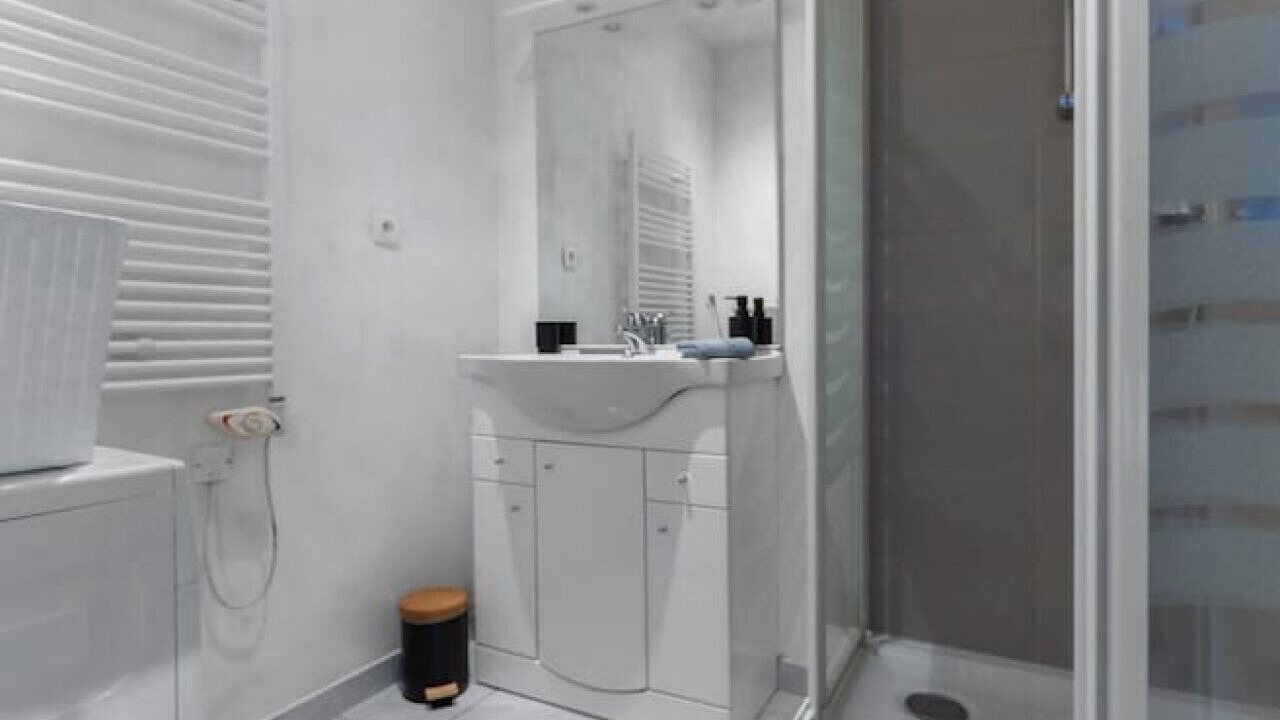 Photo of Bathroom in Cusset