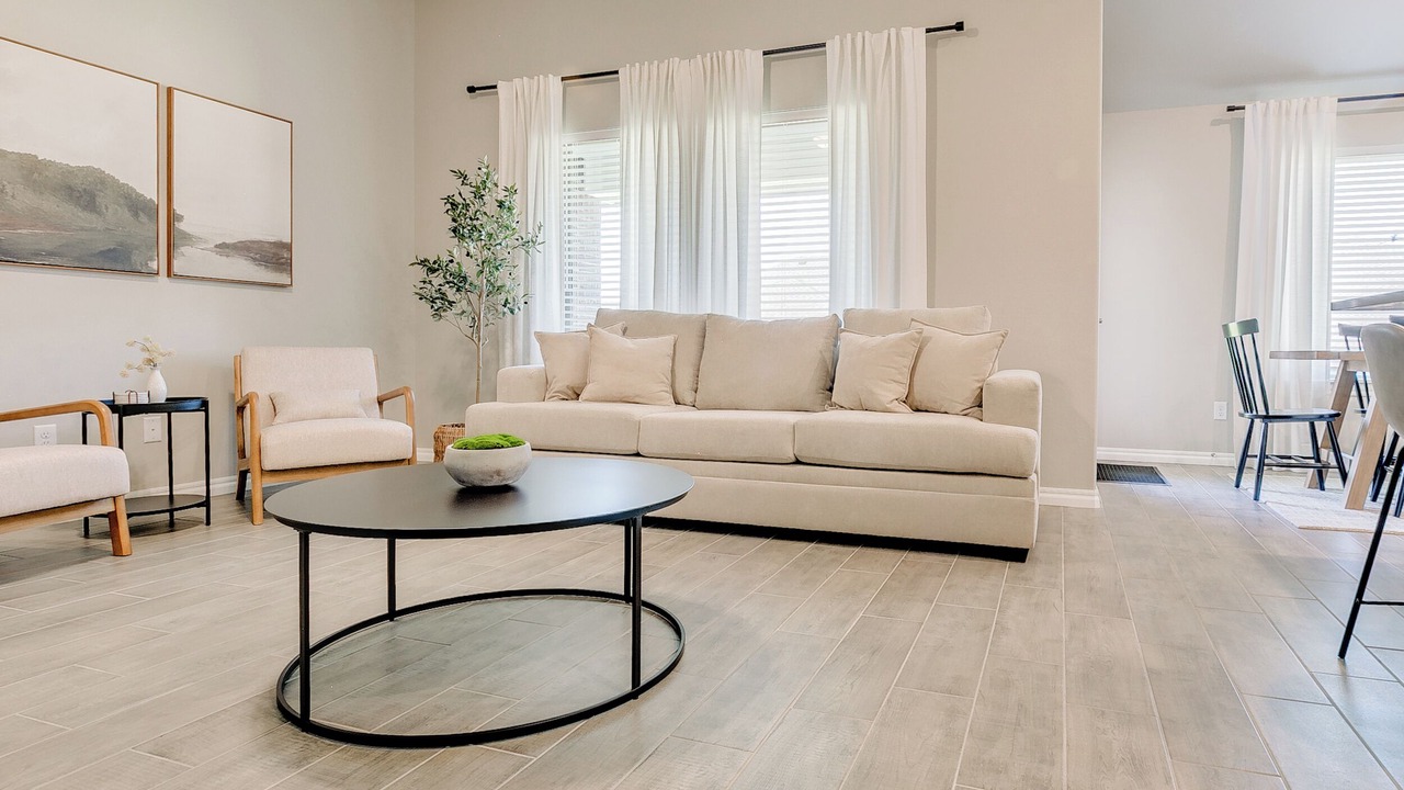 Photo of Livingroom in Moore
