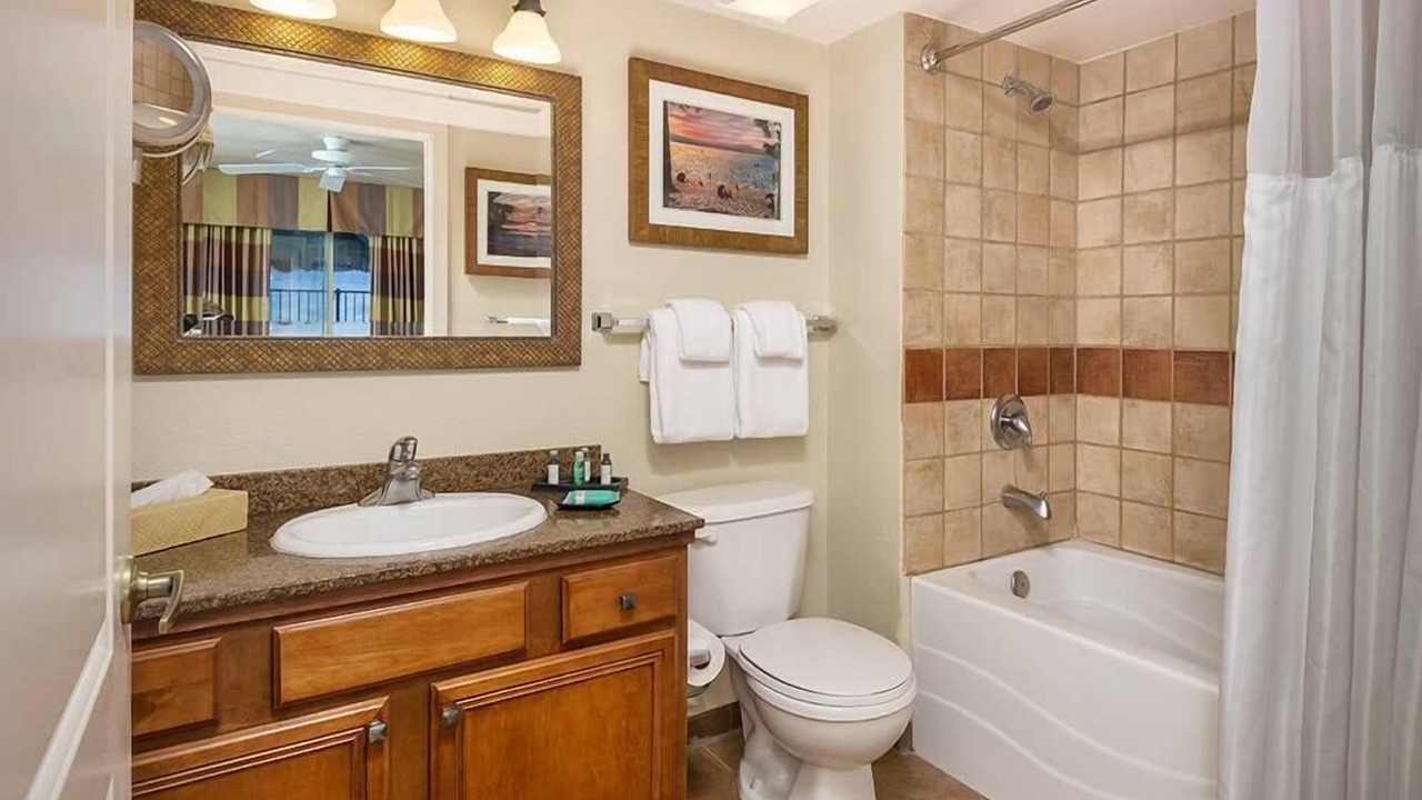 Photo of Bathroom in Round Hill Village