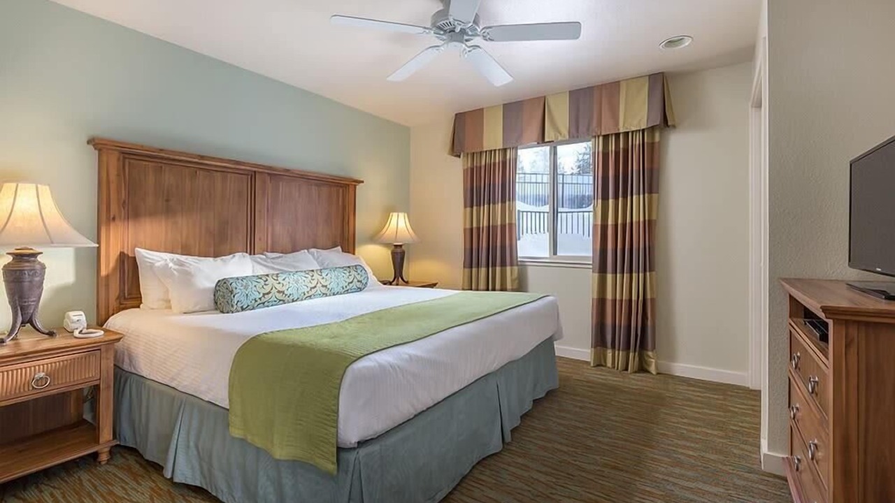 Photo of Bedroom in Round Hill Village