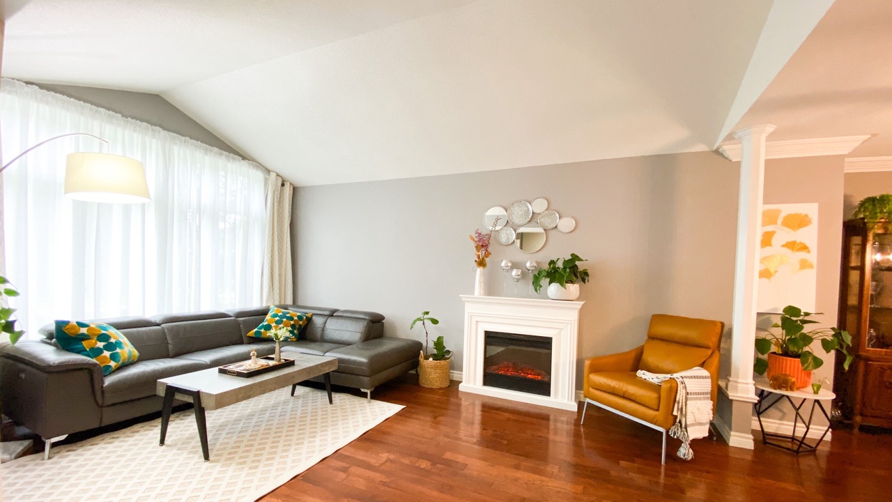 Photo of Livingroom in Sarnia