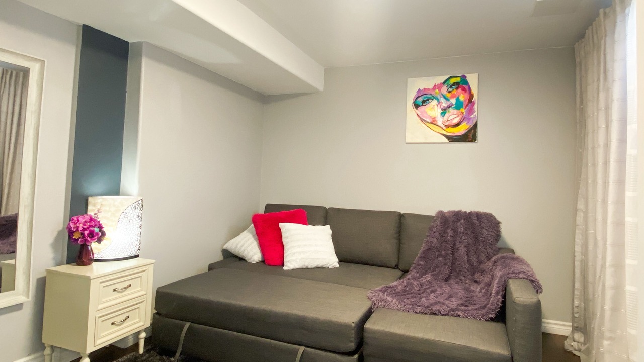 Photo of Livingroom in Sarnia