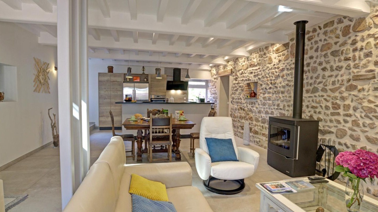 Photo of Livingroom in Notre-Dame-de-Boisset