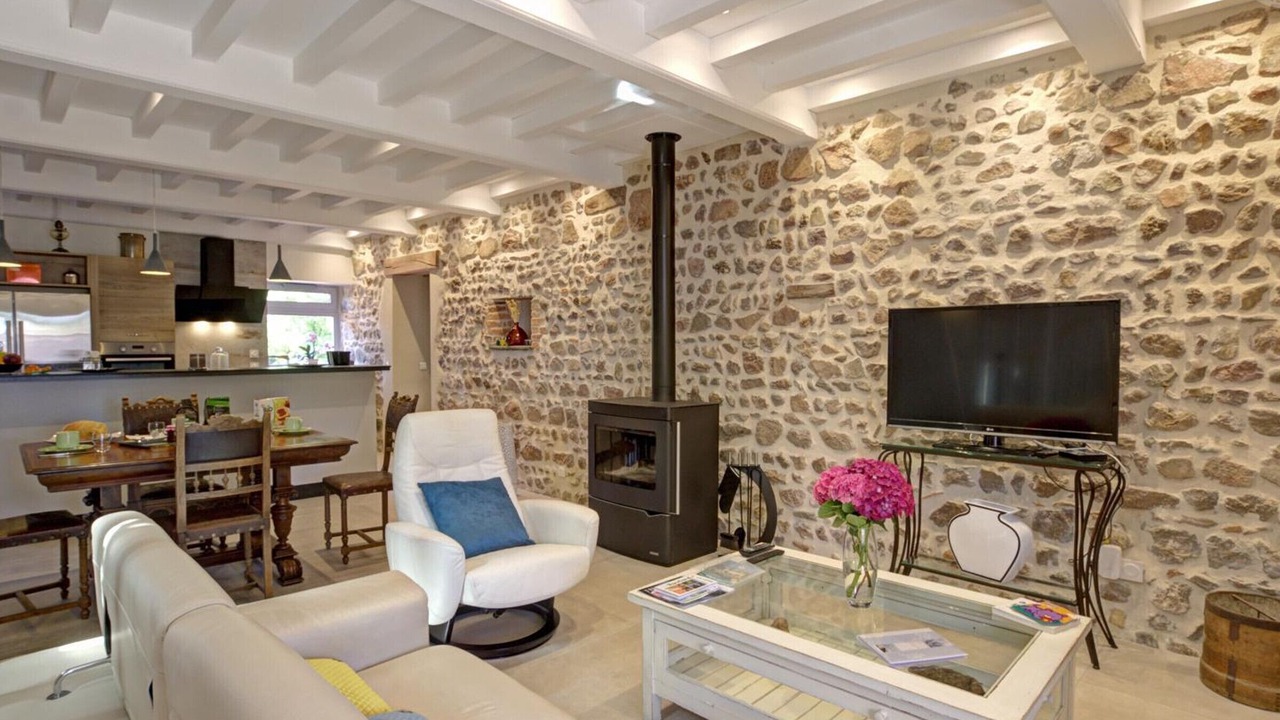 Photo of Livingroom in Notre-Dame-de-Boisset