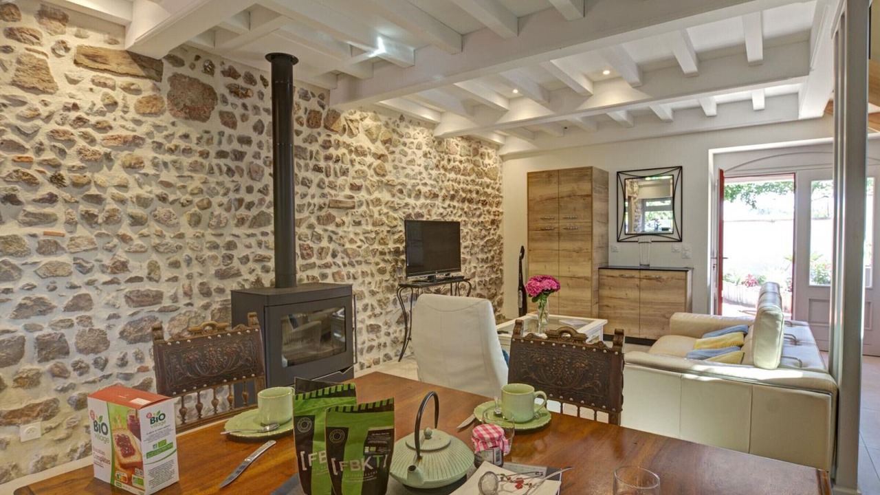 Photo of Livingroom in Notre-Dame-de-Boisset