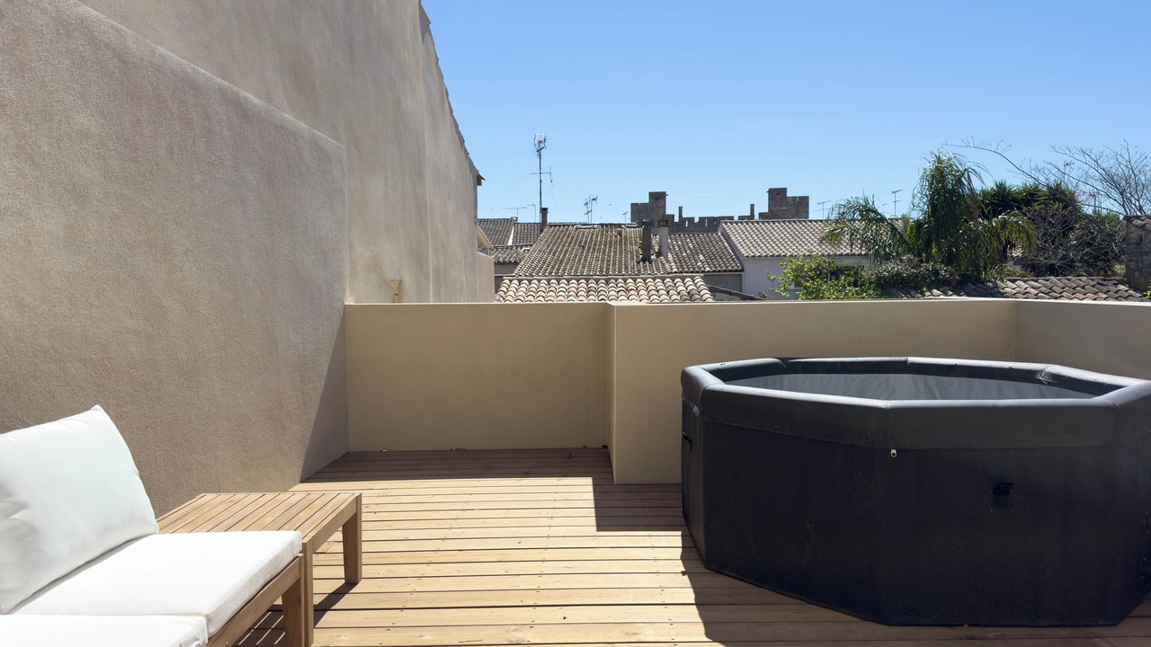 Photo of Patio Balcony in Aigues-Mortes Medieval City