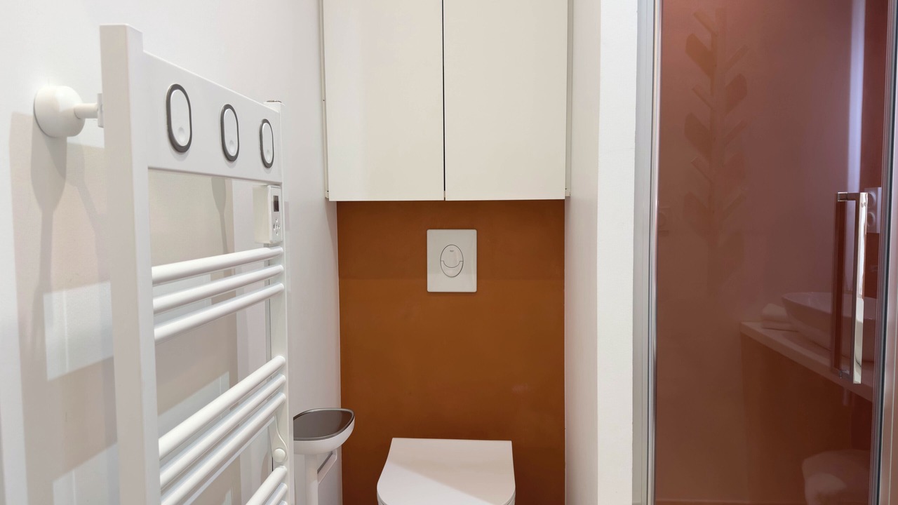 Photo of Bathroom in Aigues-Mortes Medieval City