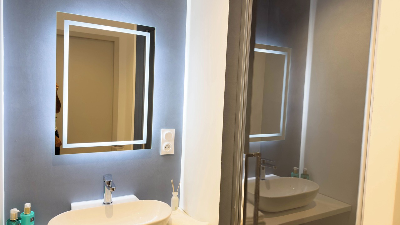 Photo of Bathroom in Aigues-Mortes Medieval City