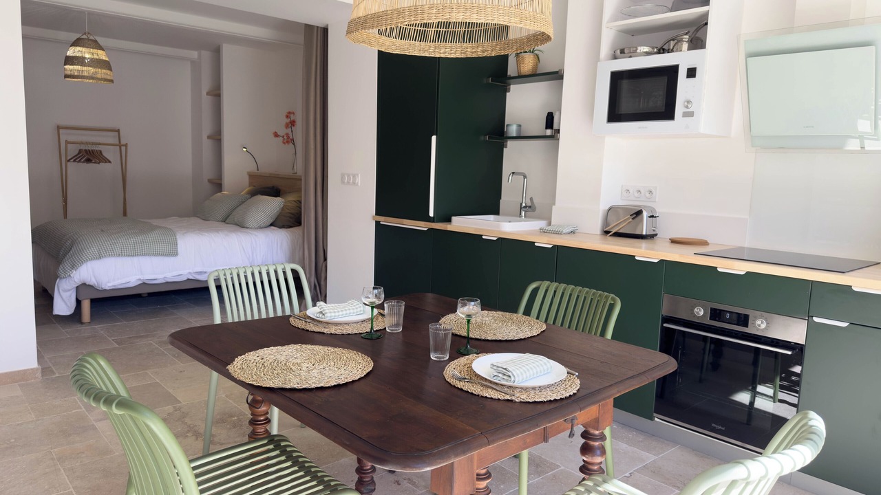 Photo of Kitchen in Aigues-Mortes Medieval City