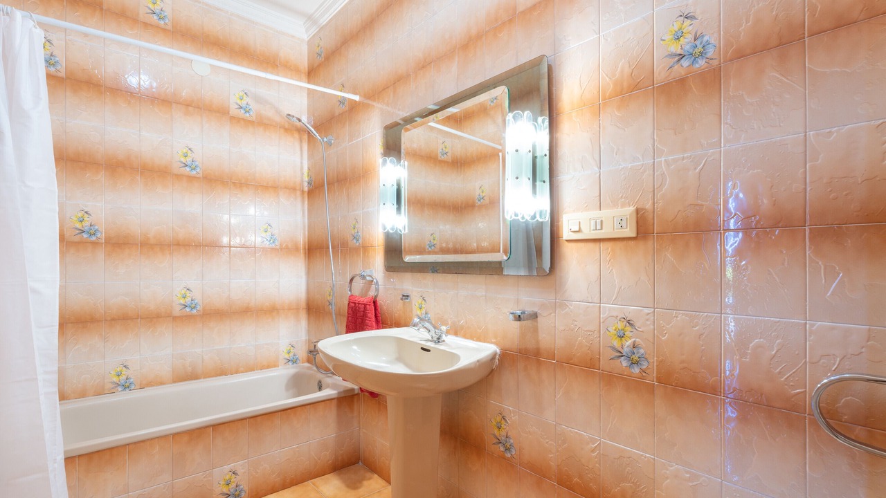 Photo of Bathroom in Altura