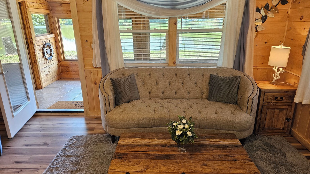 Photo of Livingroom in Tunnel Hill