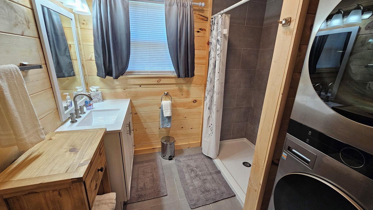 Photo of Bathroom in Tunnel Hill