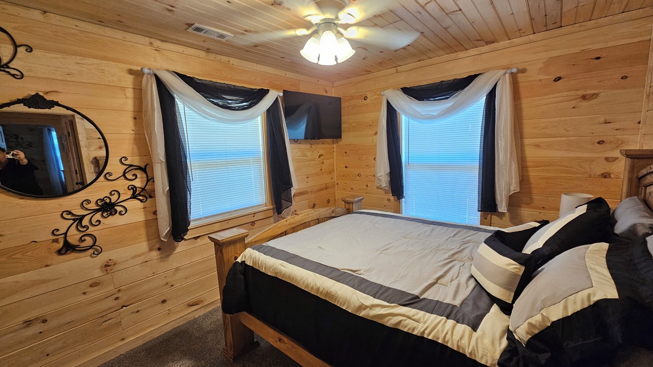 Photo of Bedroom in Tunnel Hill