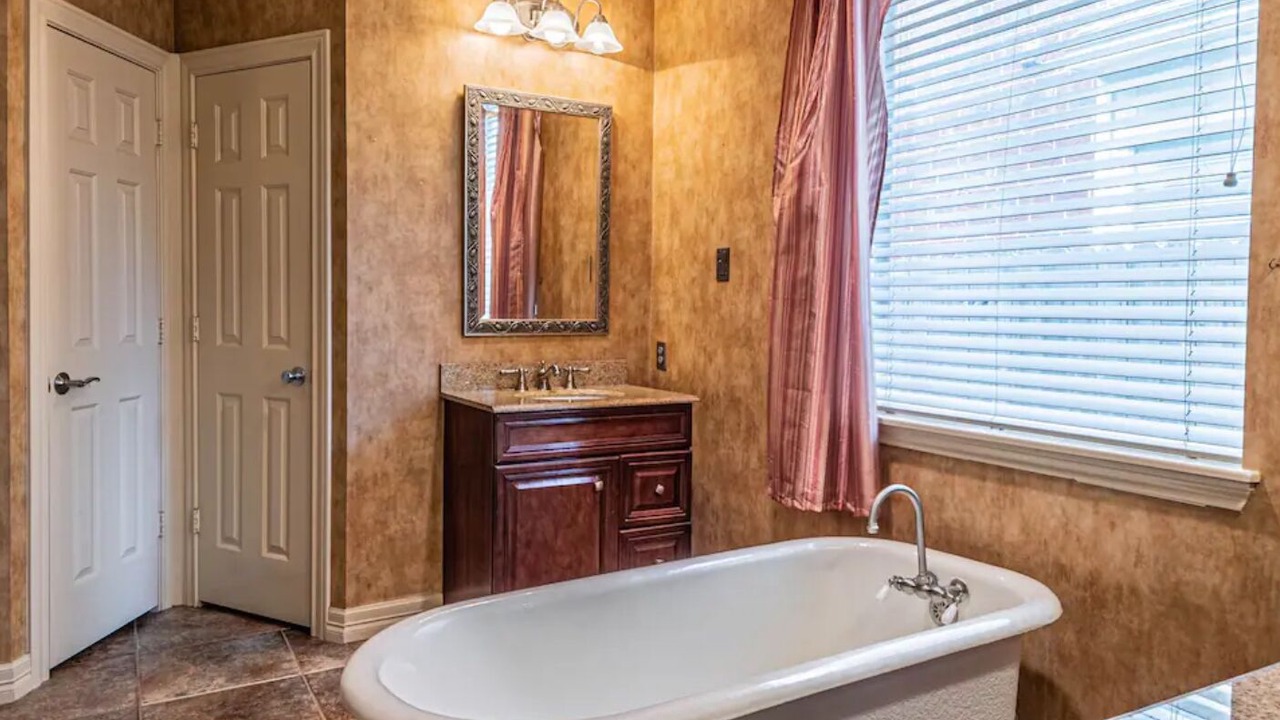 Photo of Bathroom in Northgate Forest