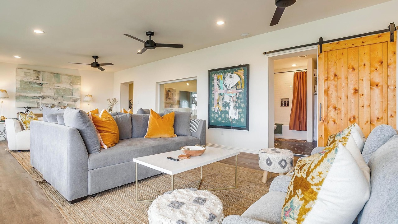 Photo of Livingroom in Dennis