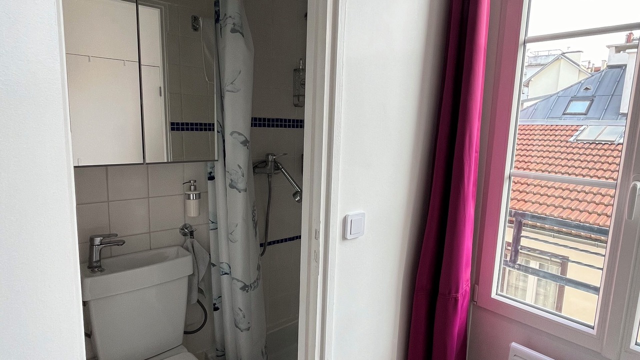 Photo of Bathroom in Parc-de-Montsouris