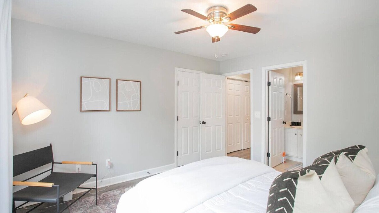 Photo of Bedroom in Shelby Hills