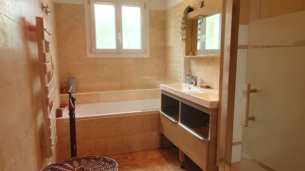 Photo of Bathroom in Saint-Jerome
