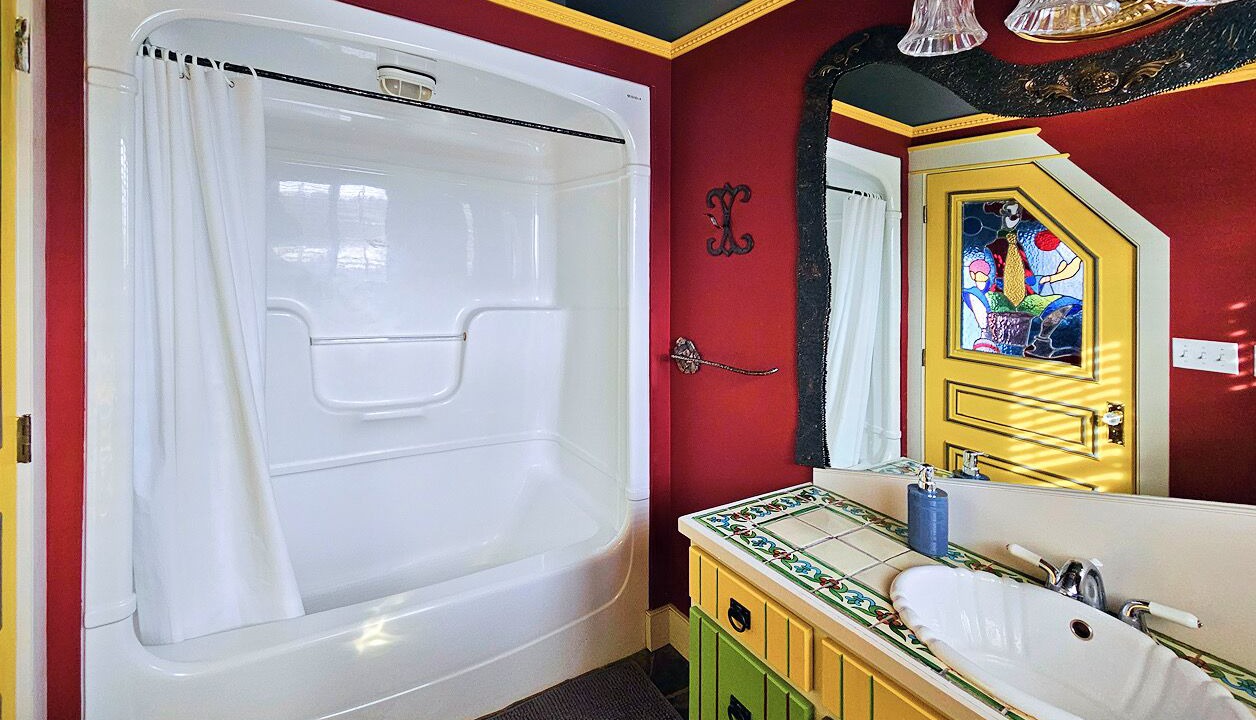 Photo of Bathroom in Virgil