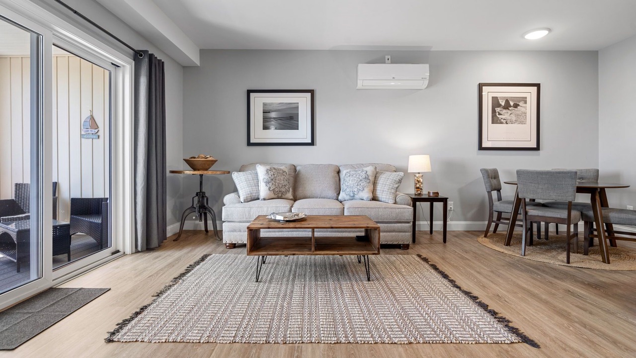 Photo of Livingroom in Hampton