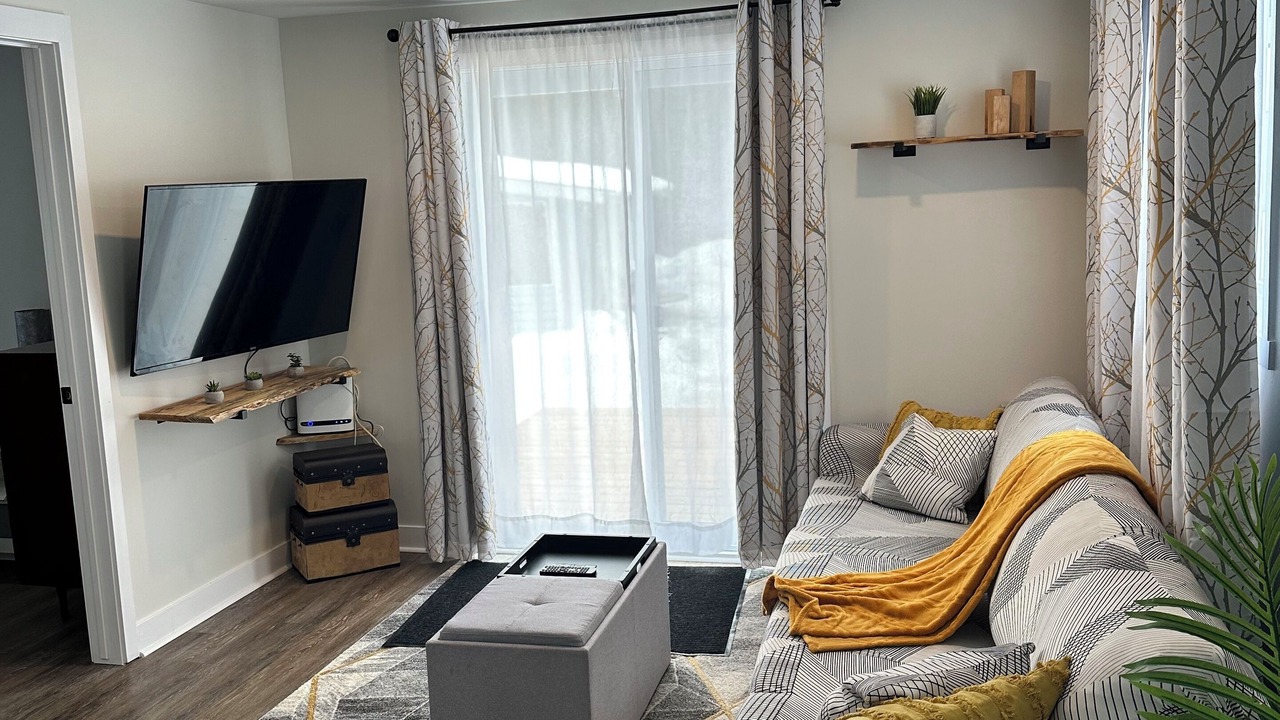 Photo of Livingroom in Chertsey
