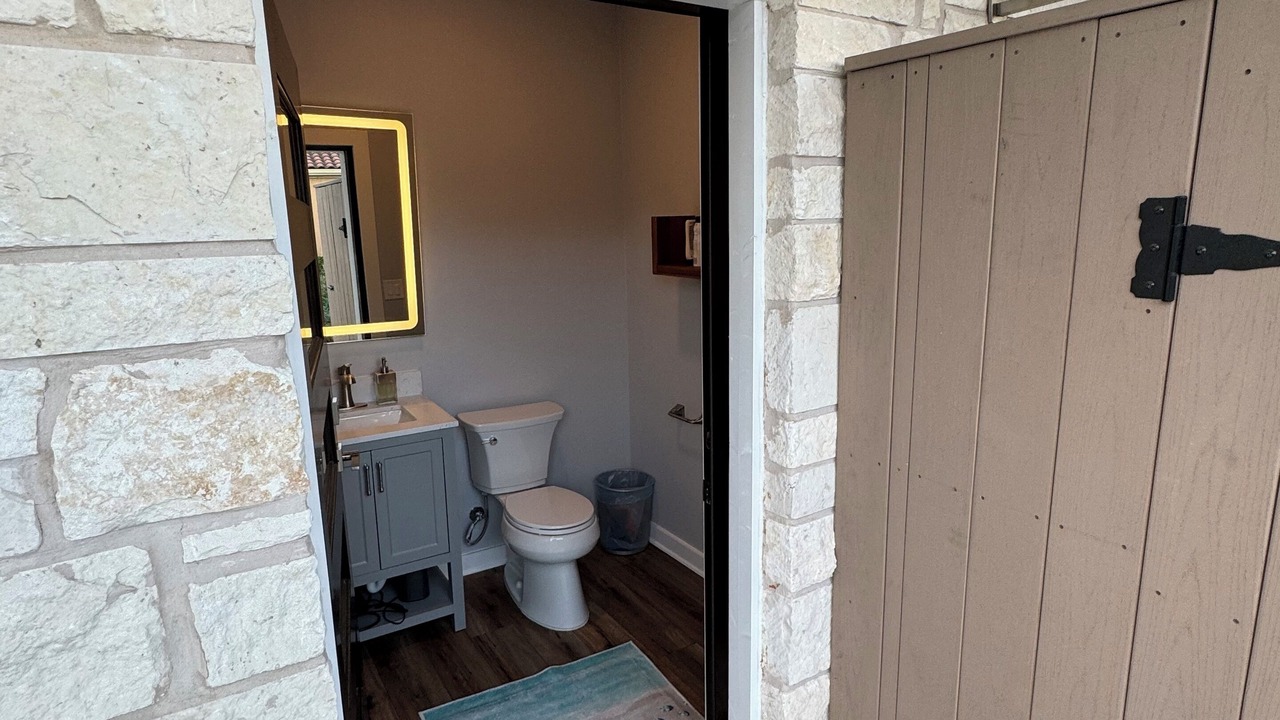 Photo of Bathroom in Flintrock Falls