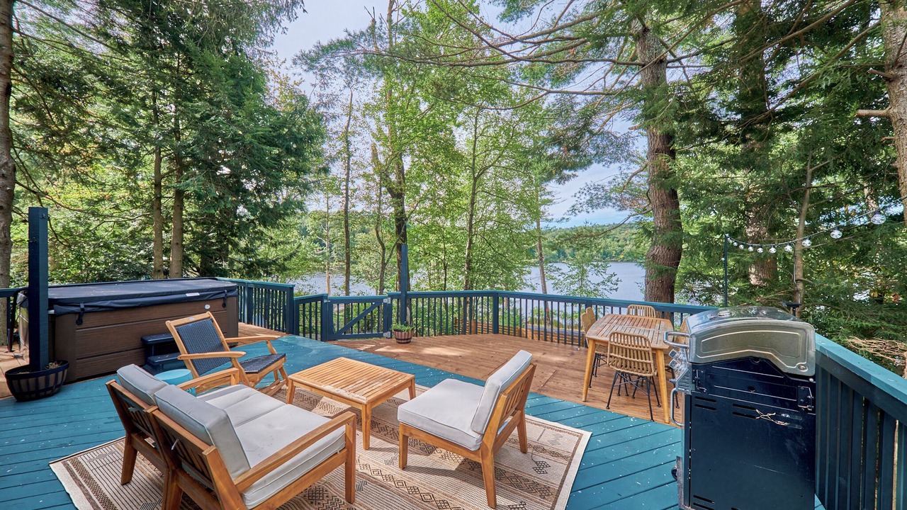Photo of Outdoor in Smallwood