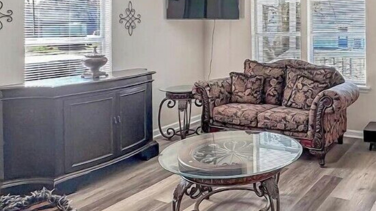 Photo of Livingroom in Midtown