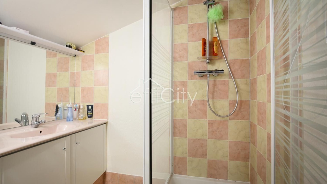 Photo of Bathroom in Toulouse Left Bank